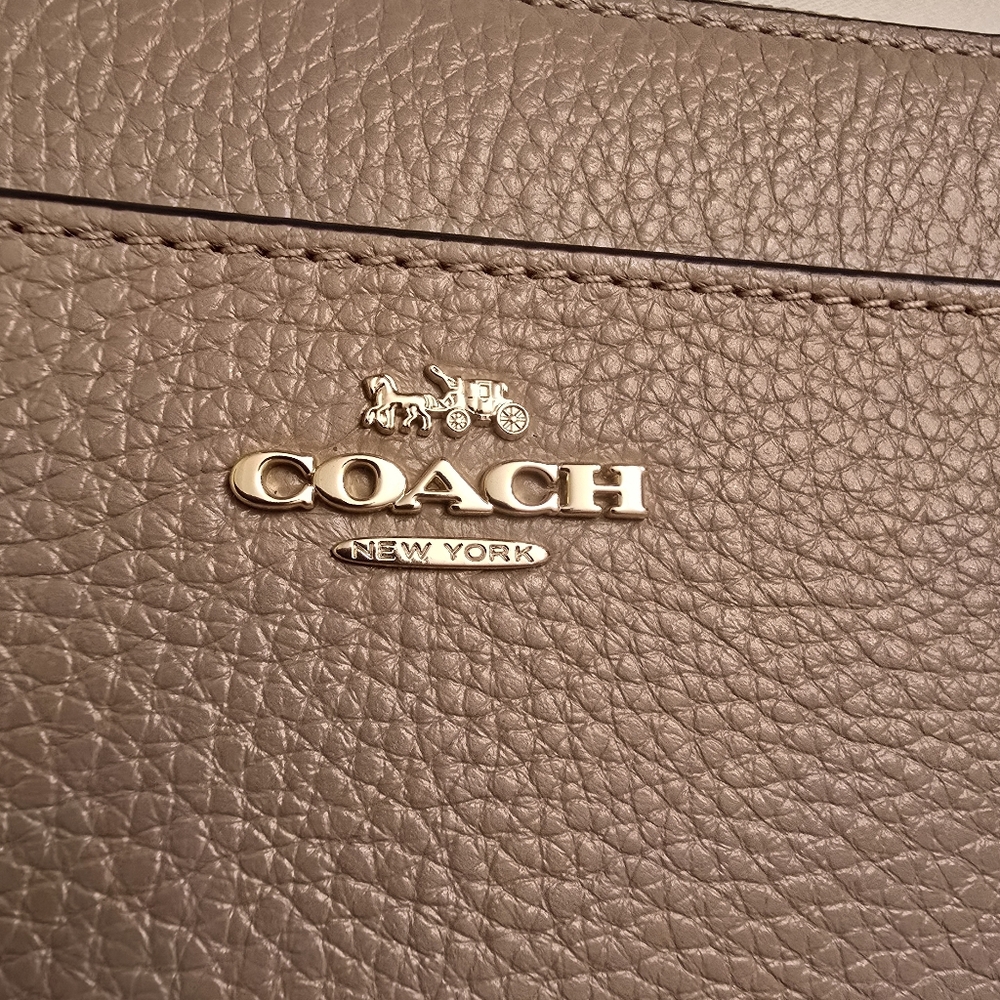 COACH 6643 Beige Pebbled Leather Accordion Long Zip Around Wallet Wristlet - Picture 3 of 14